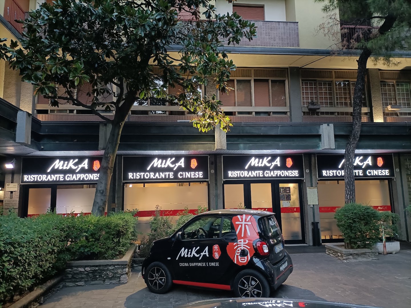 Mika Restaurant - Miji Poke