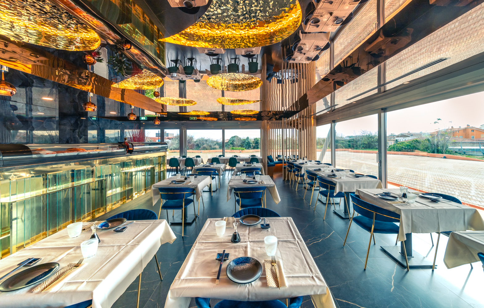 Mikaku Sushi, Fano