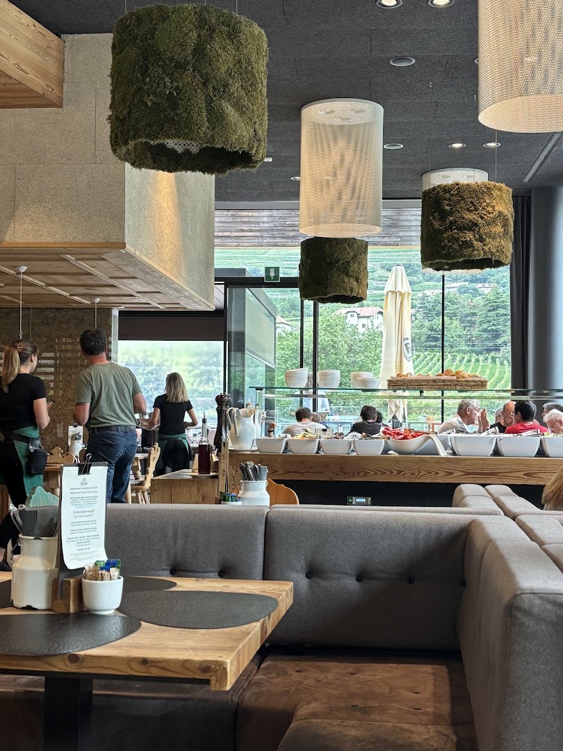 Mila Bistro