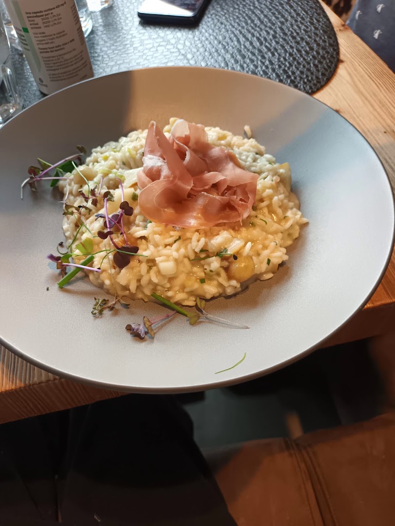 Mila Bistro