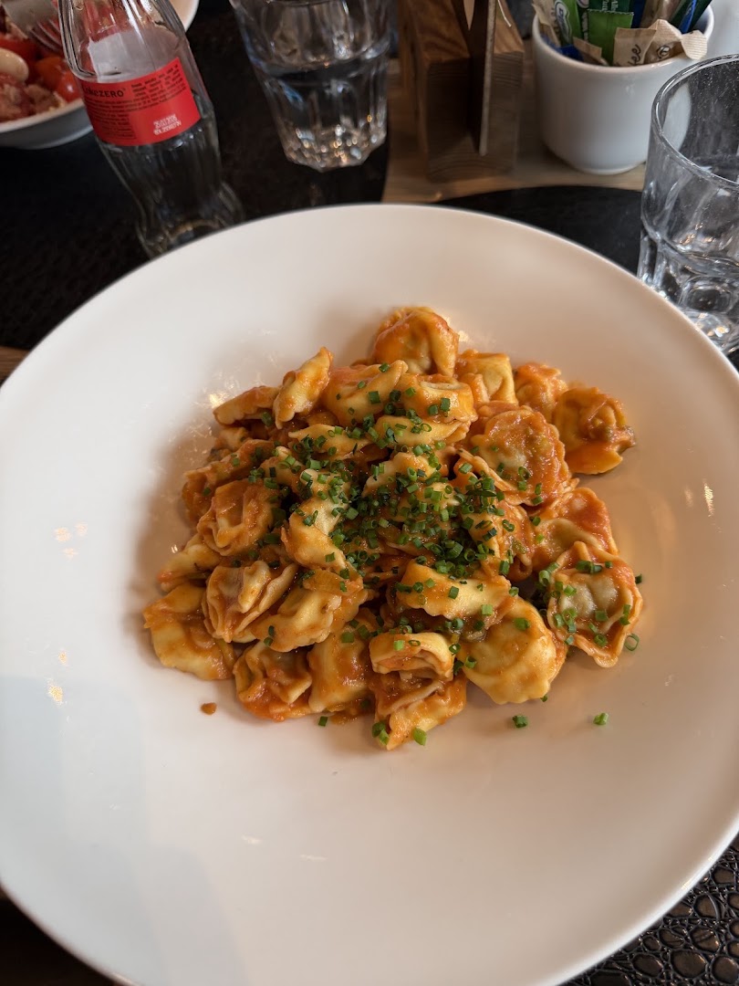 Mila Bistro