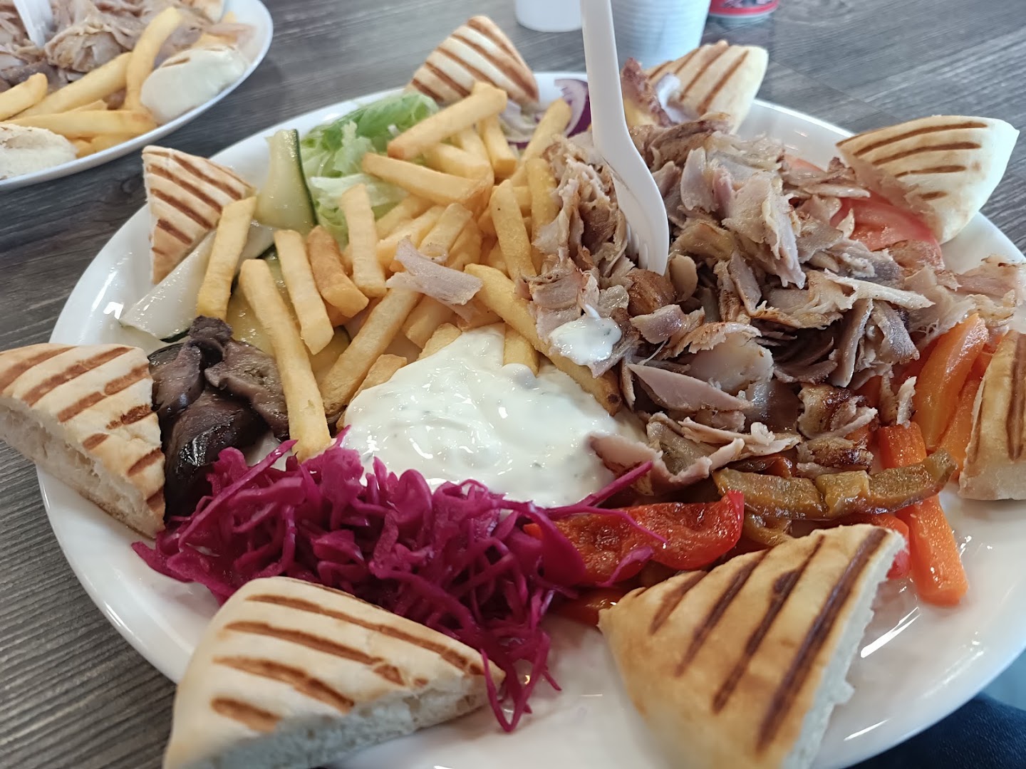 Mille Gusti Pizza Kebab & Grill