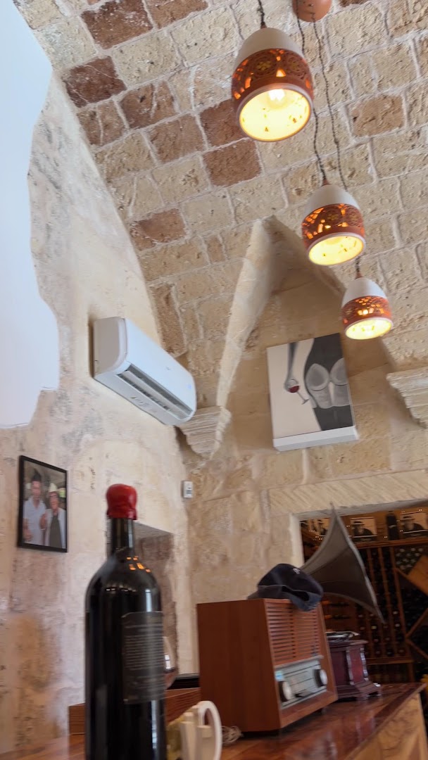 Miro Wine & Lounge