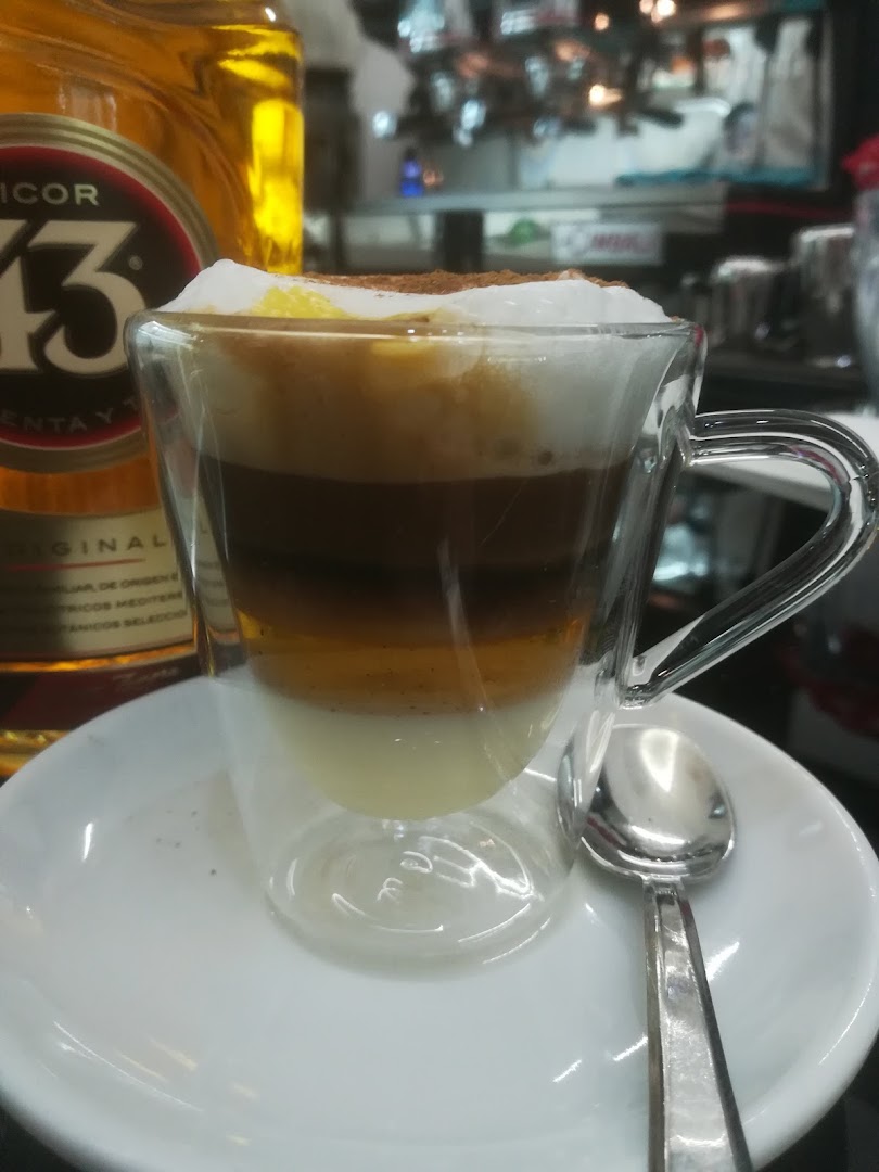 Mirror coffee & bar