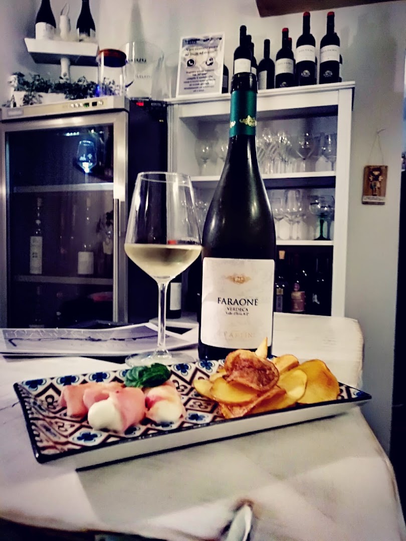 Mirum cantina con cucina