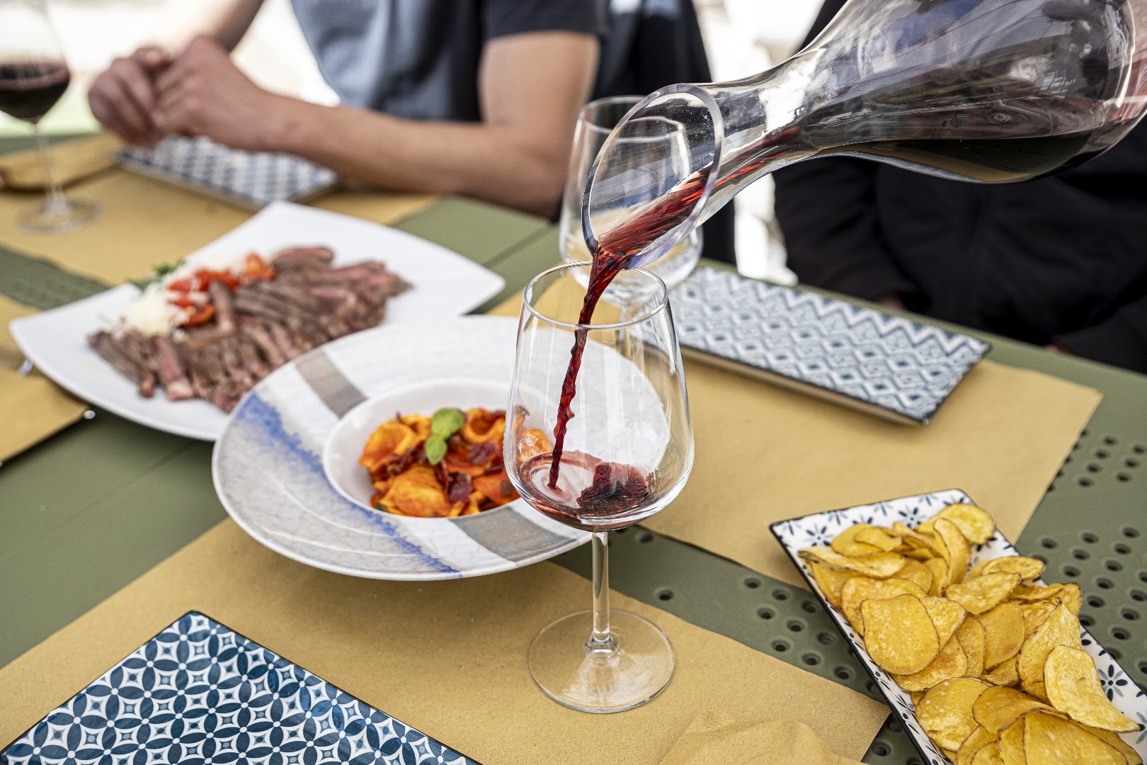 Mirum cantina con cucina