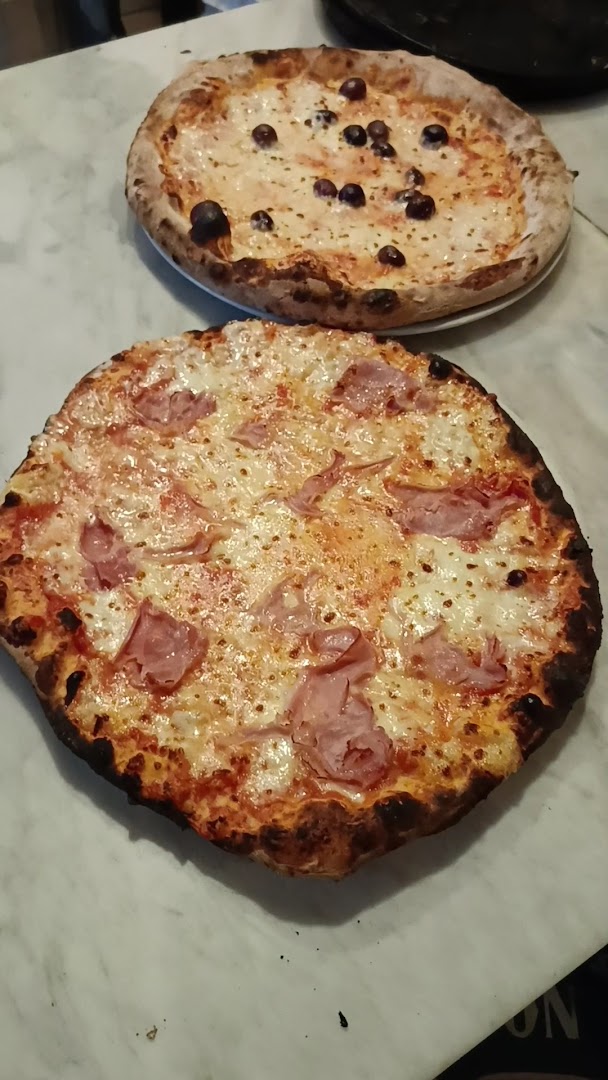 Miseria e Nobiltà trattoria casereccia ,pizzeria