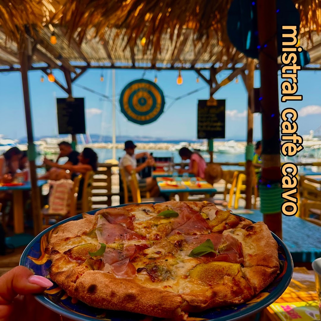 Mistral cafe