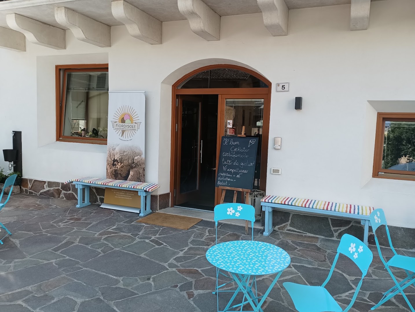 MITO FIORDISOLE gelateria bar bistrot