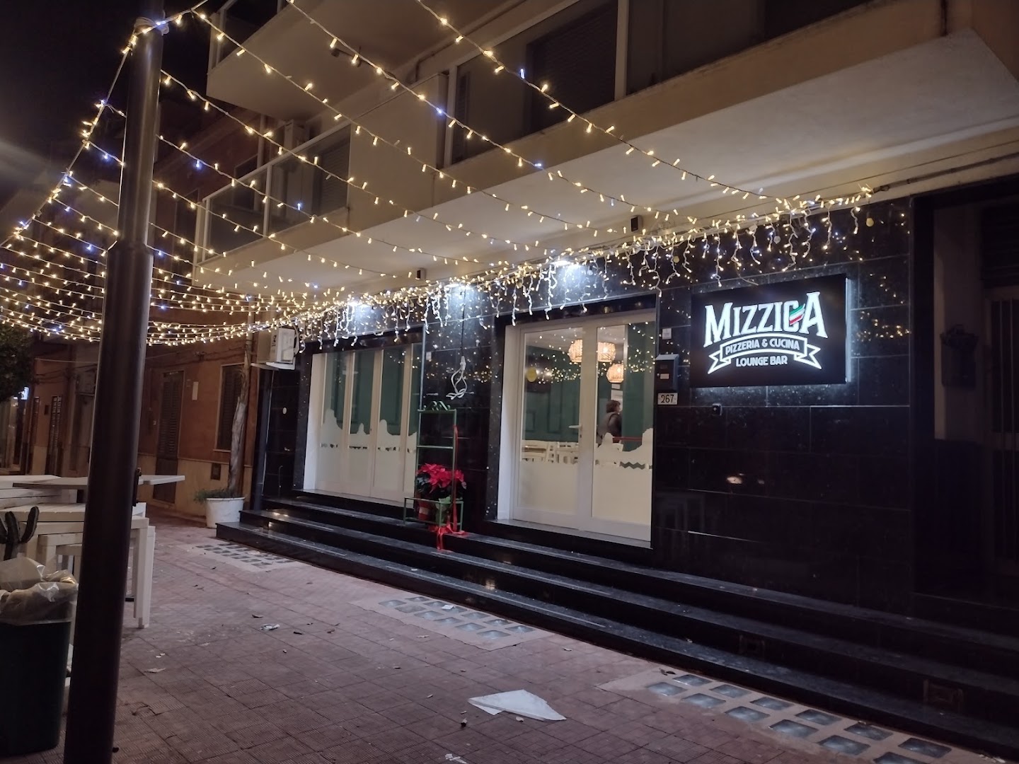 Mizzica pizza e street food.... Mizzica cucina e lounge bar, Cinisi