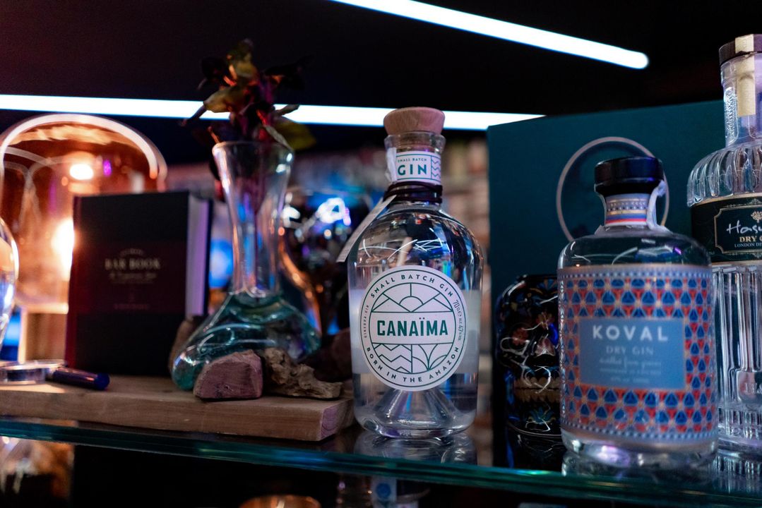 MOBA Bar