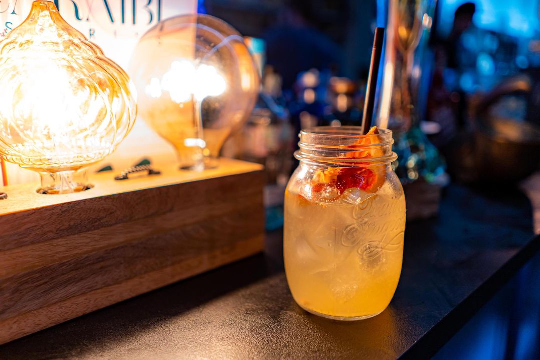 MOBA Bar