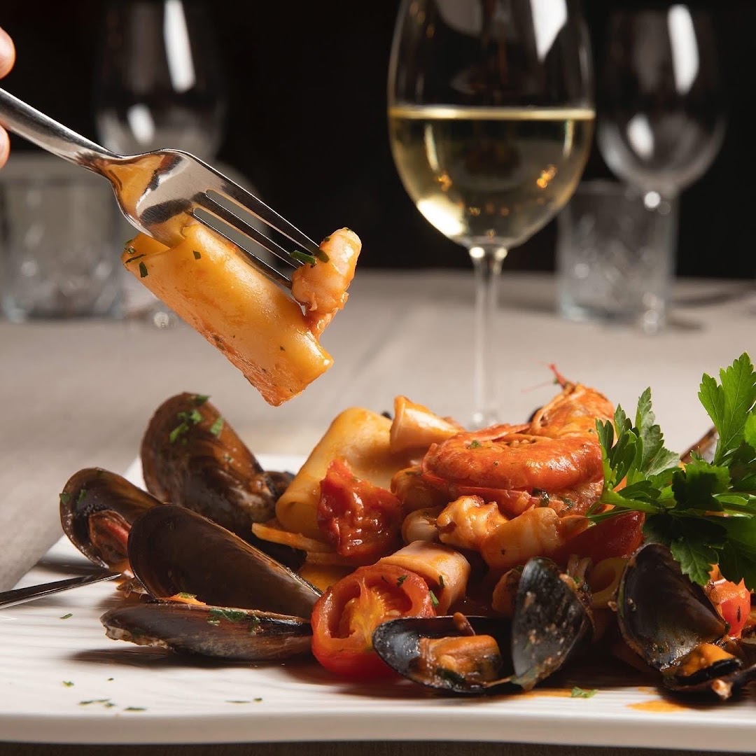 MOI RISTORANTE & LOUNGE BISTROT
