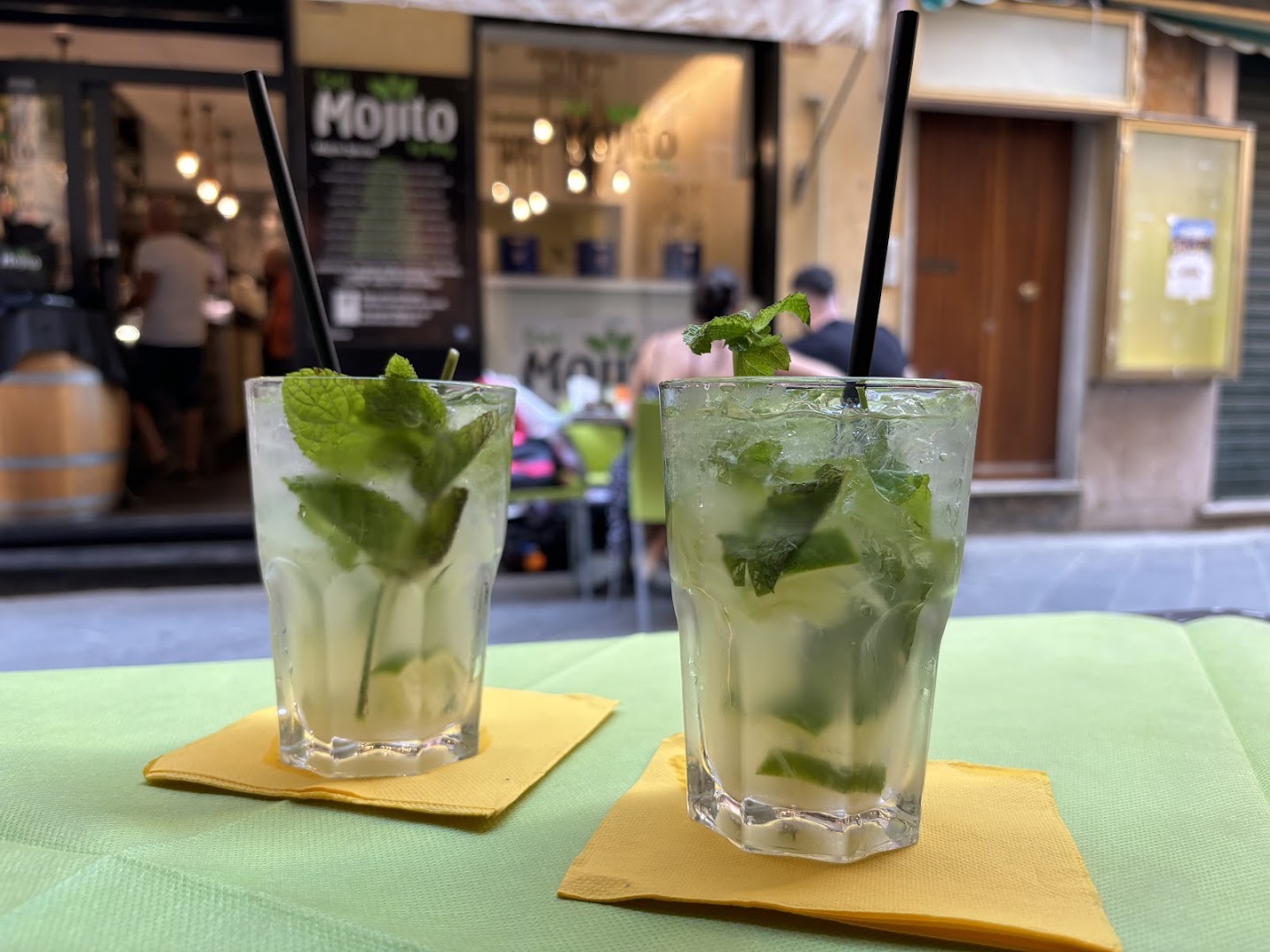 Mojito Cafe by Miki