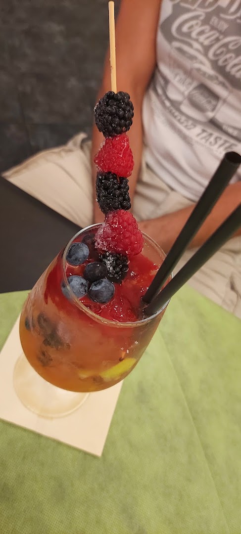 Mojito Cafe by Miki