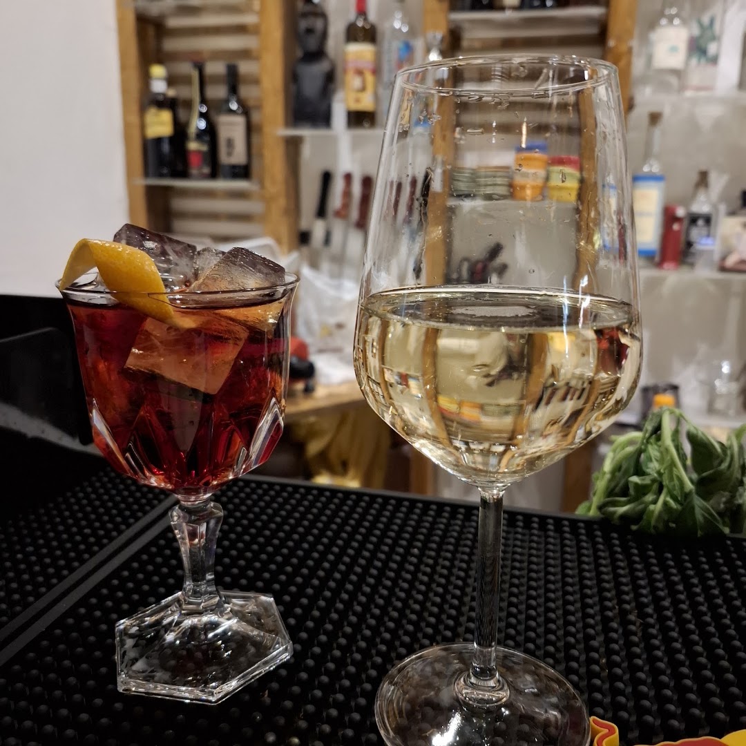 Mojo Bar