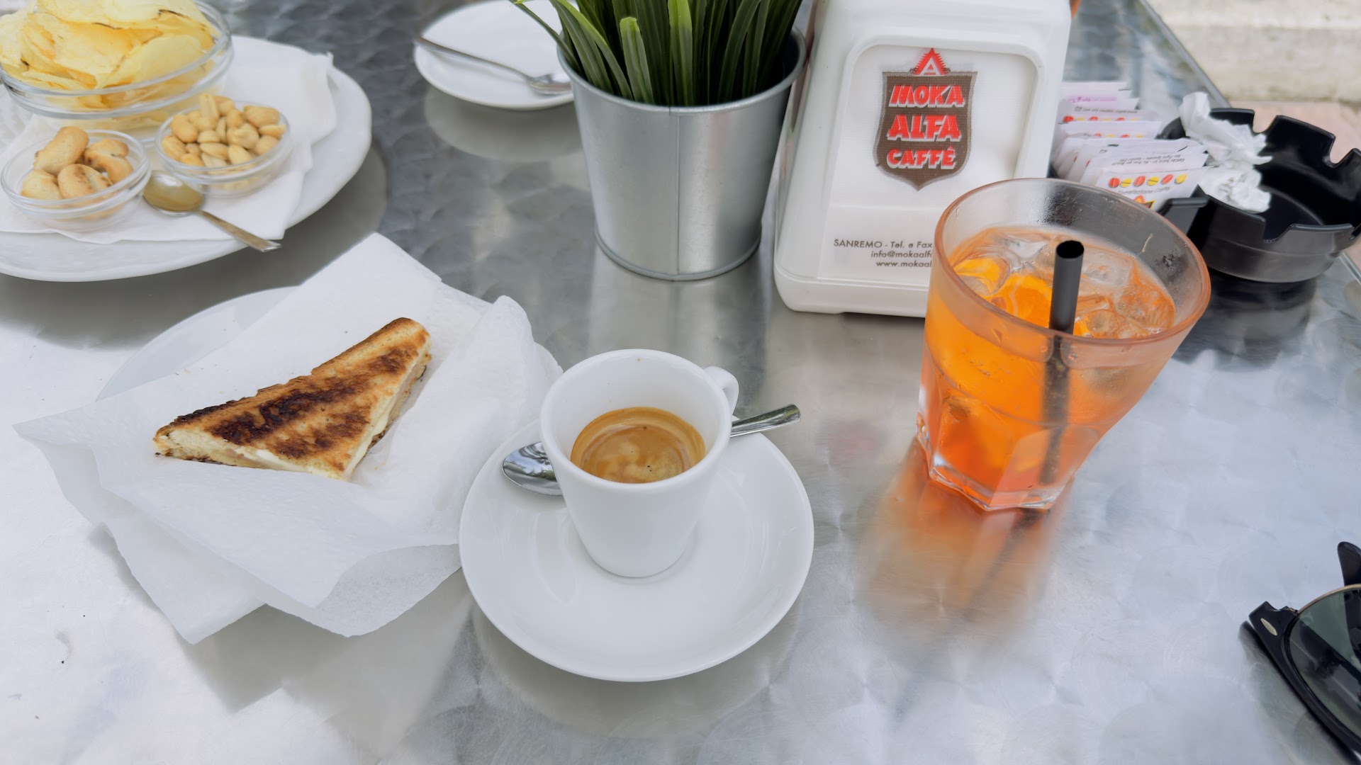 Moka Alfa Caffe
