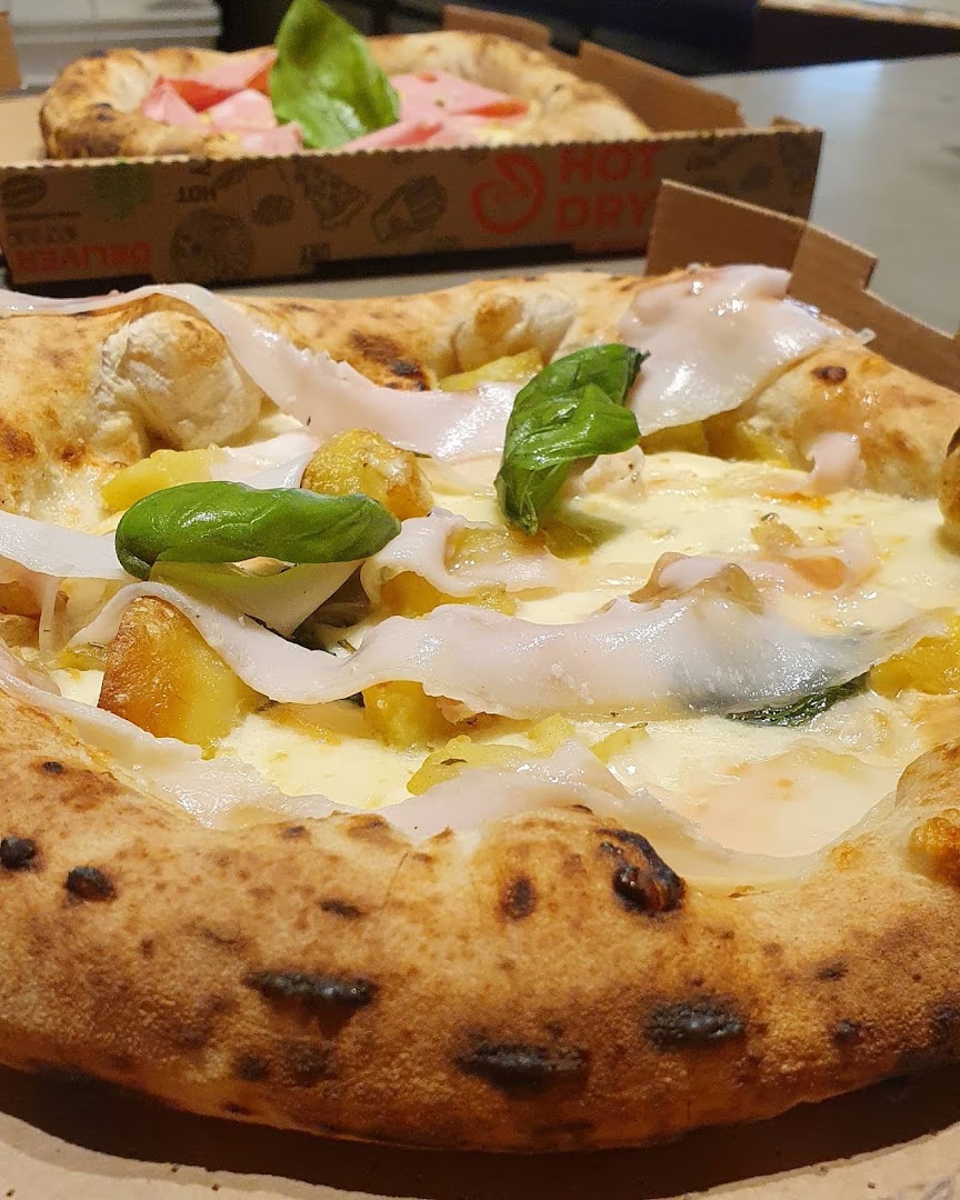 Molto Più PIZZA BURGER E RESTAURANT