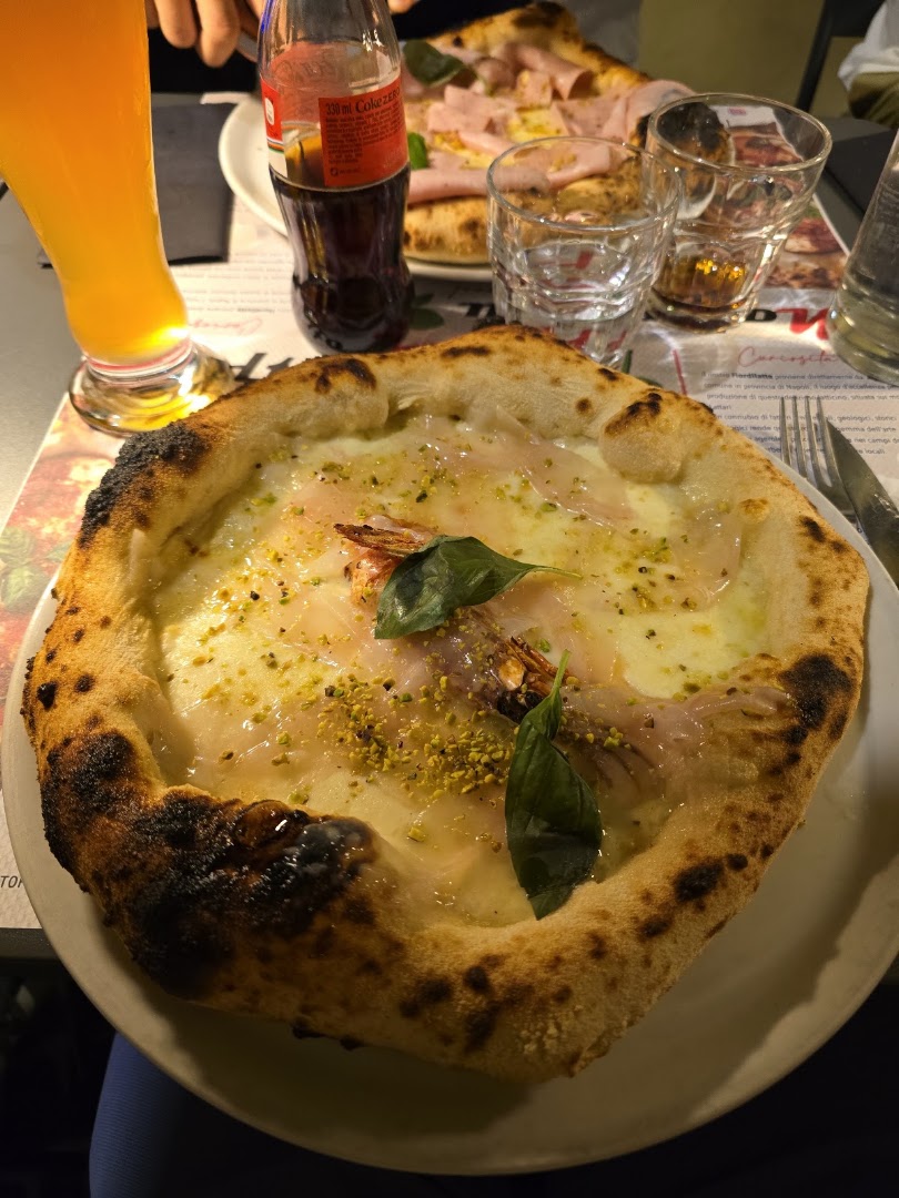 Molto Più PIZZA BURGER E RESTAURANT, Pavia