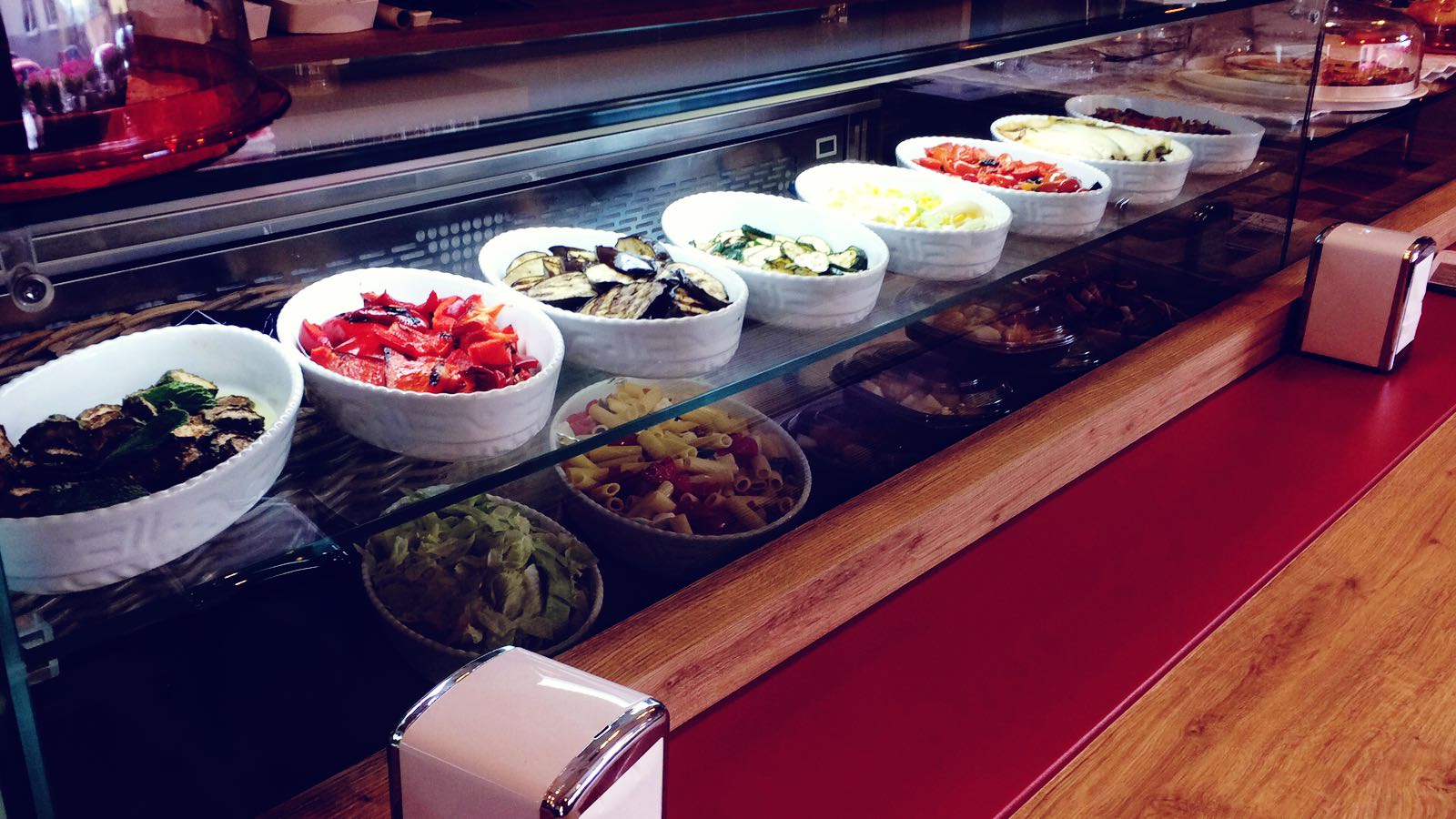 Moma Bistro cafe