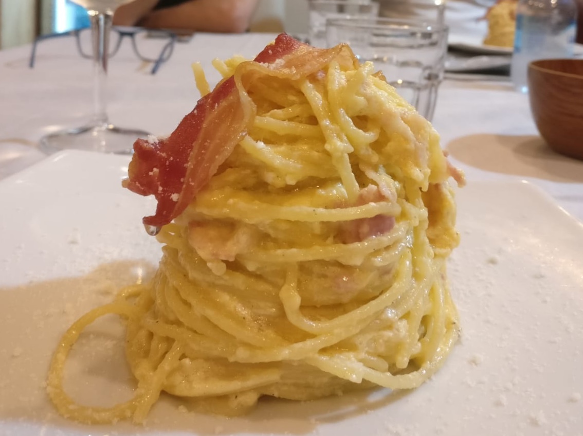 Moma Bistro cafe