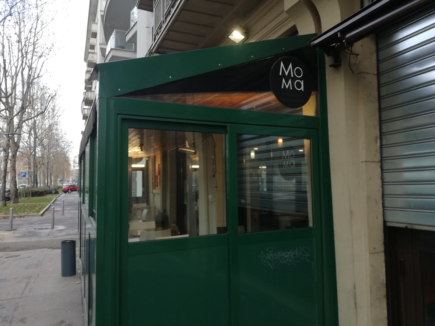 Moma Cafe Bar