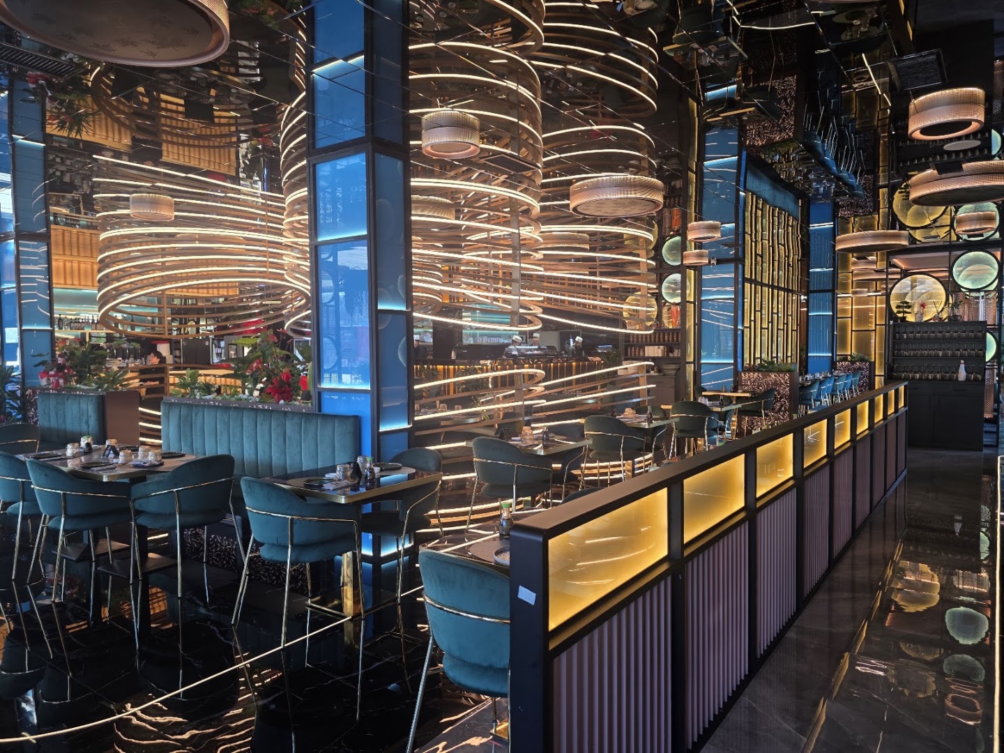 MOMA SUSHI