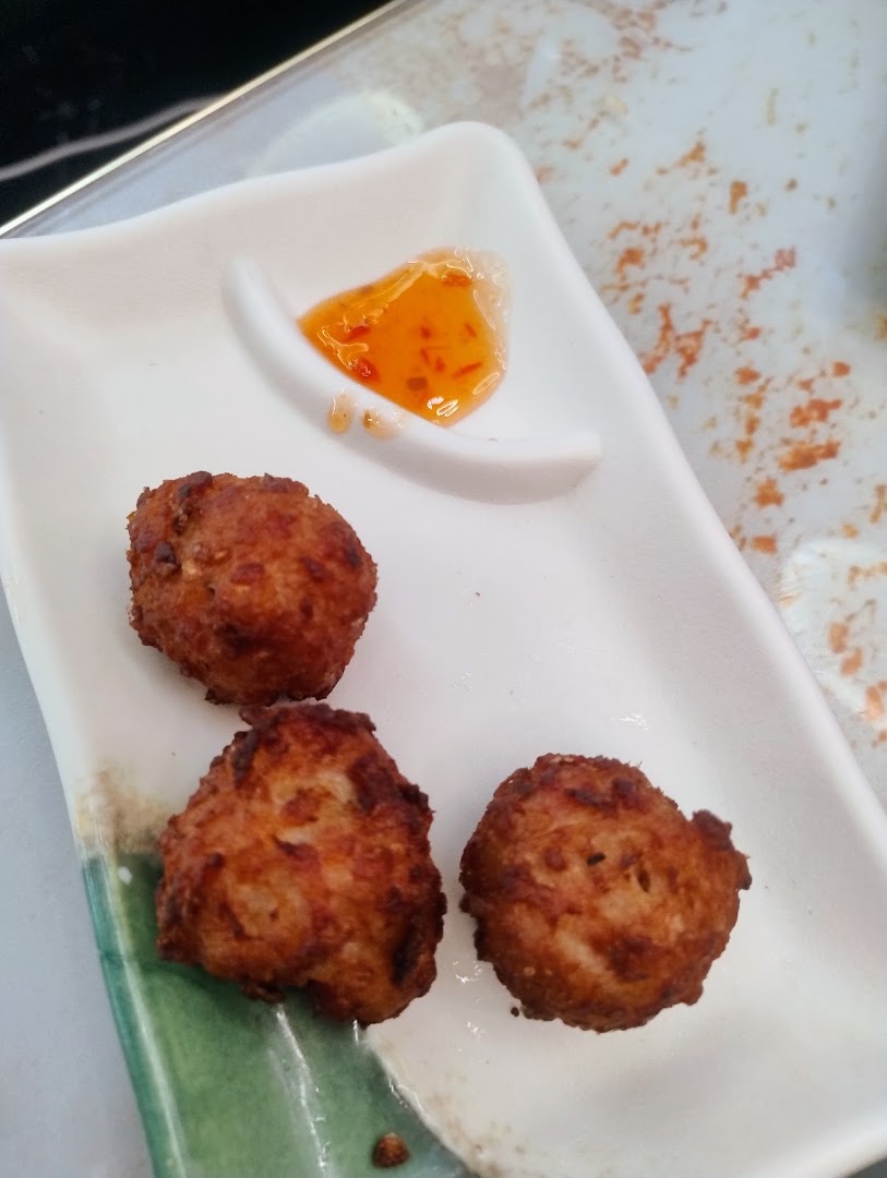 MOMA SUSHI