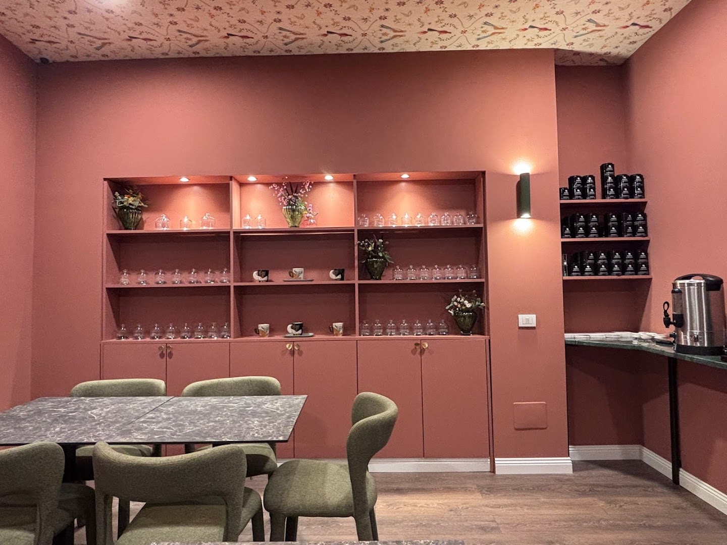 Momenteeria, Milano