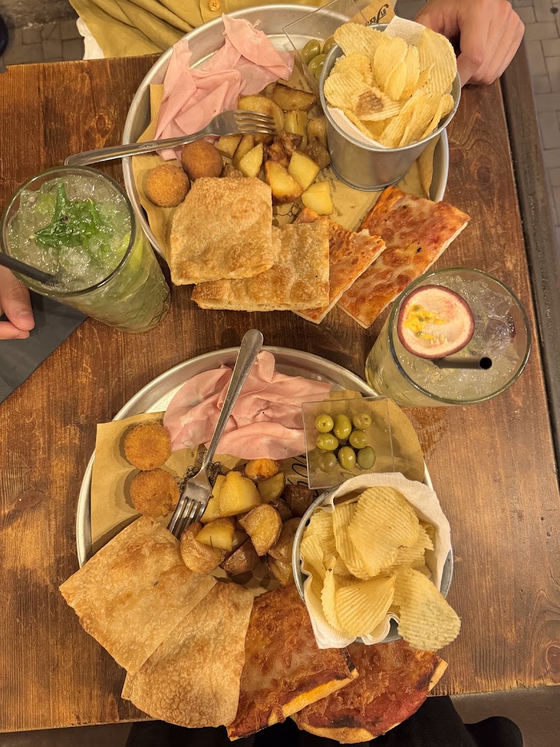 MOMENTI ITALIANI | Cocktail Bistrot - Sesto San Giovanni, Sesto San Giovanni