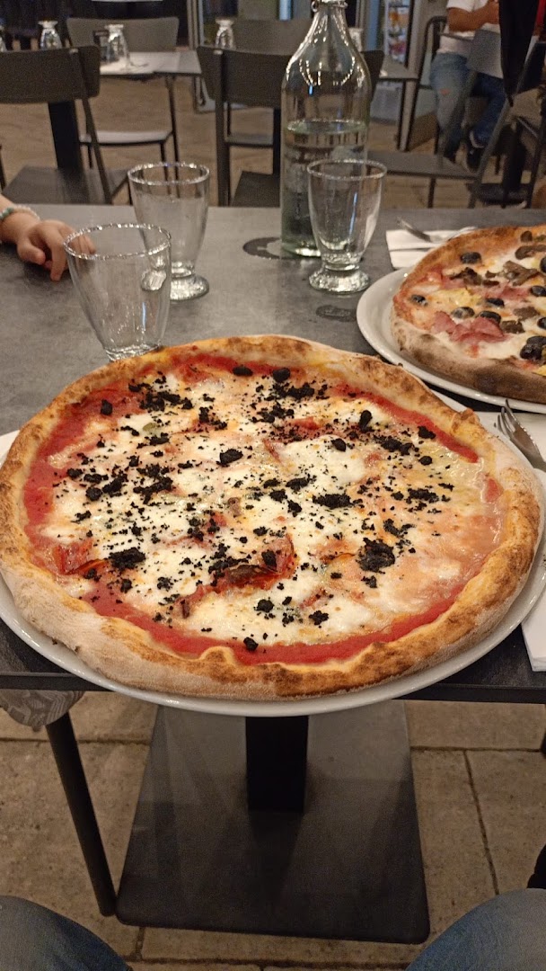 Momento Pizzeria