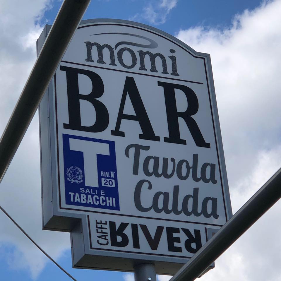 MOMI caffè / Tavola calda / Tabacchi