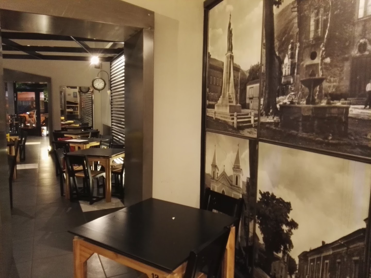 Mòmò Lounge, Food & More