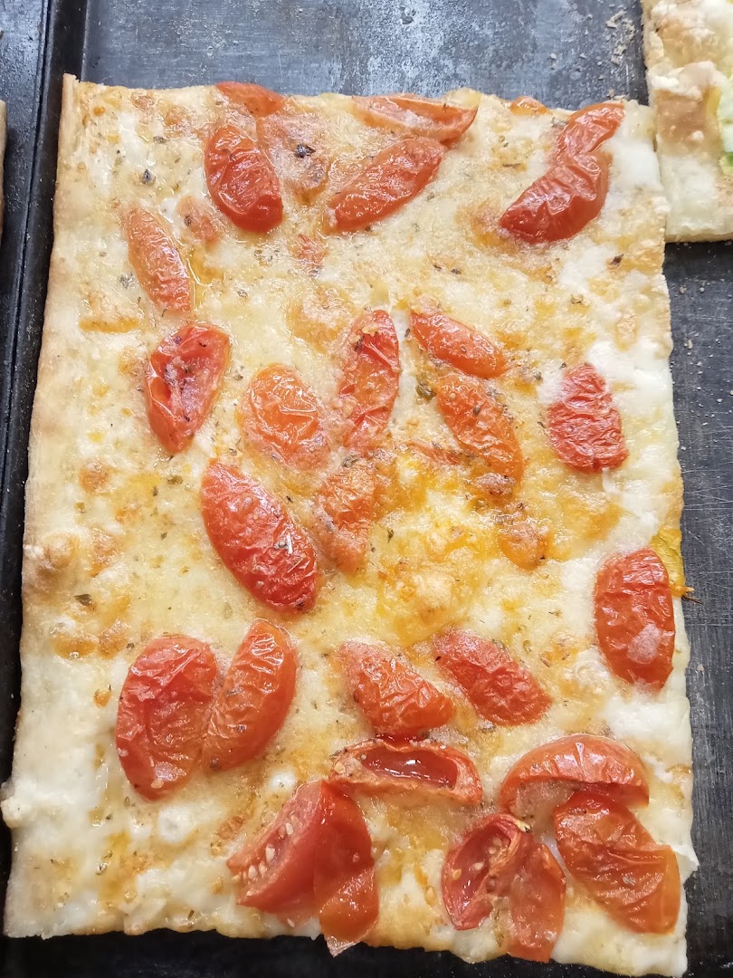 momo pizza DOP_via di acqua bullicante ex_antonio e mirella