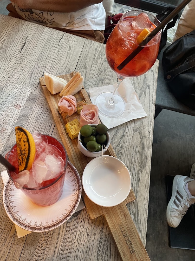 Mon Cafè