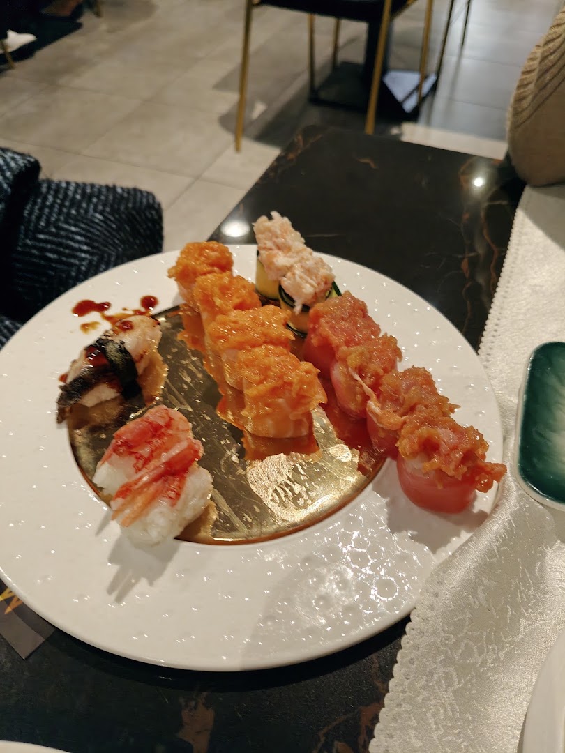 MON Fusion Restaurant