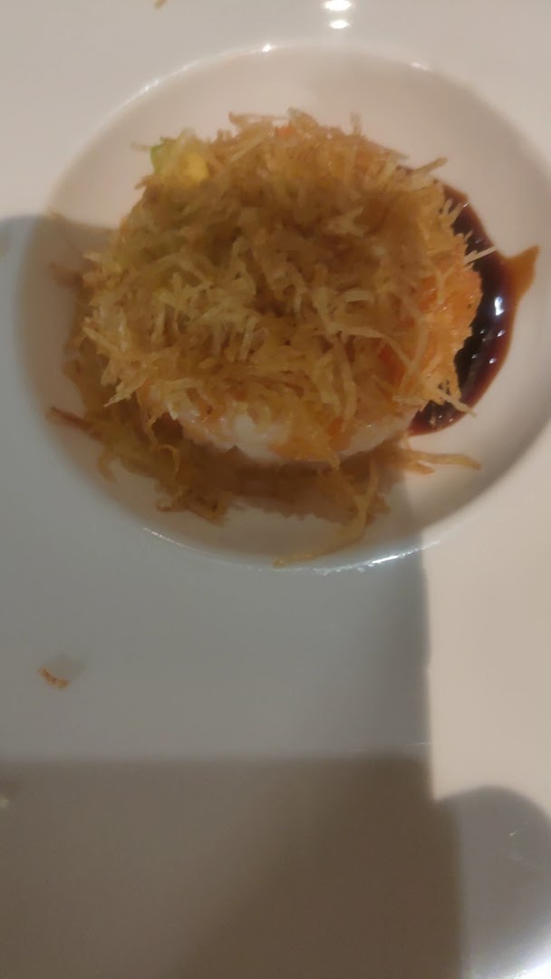 MON Fusion Restaurant