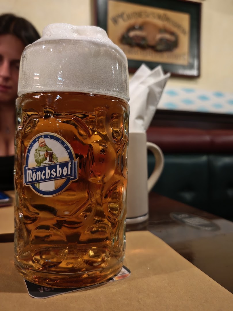 Monchshof Bierhaus brace & pizza