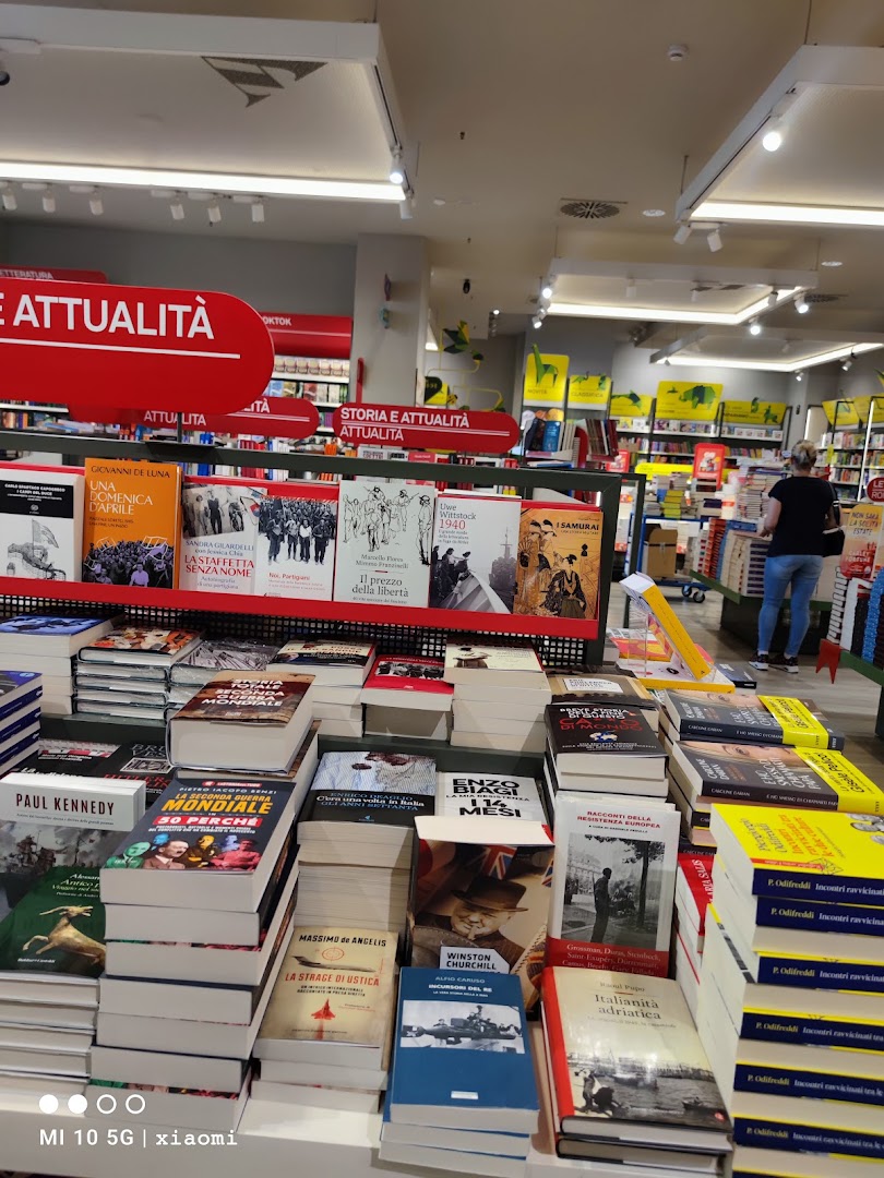 Mondadori Megastore, Arese