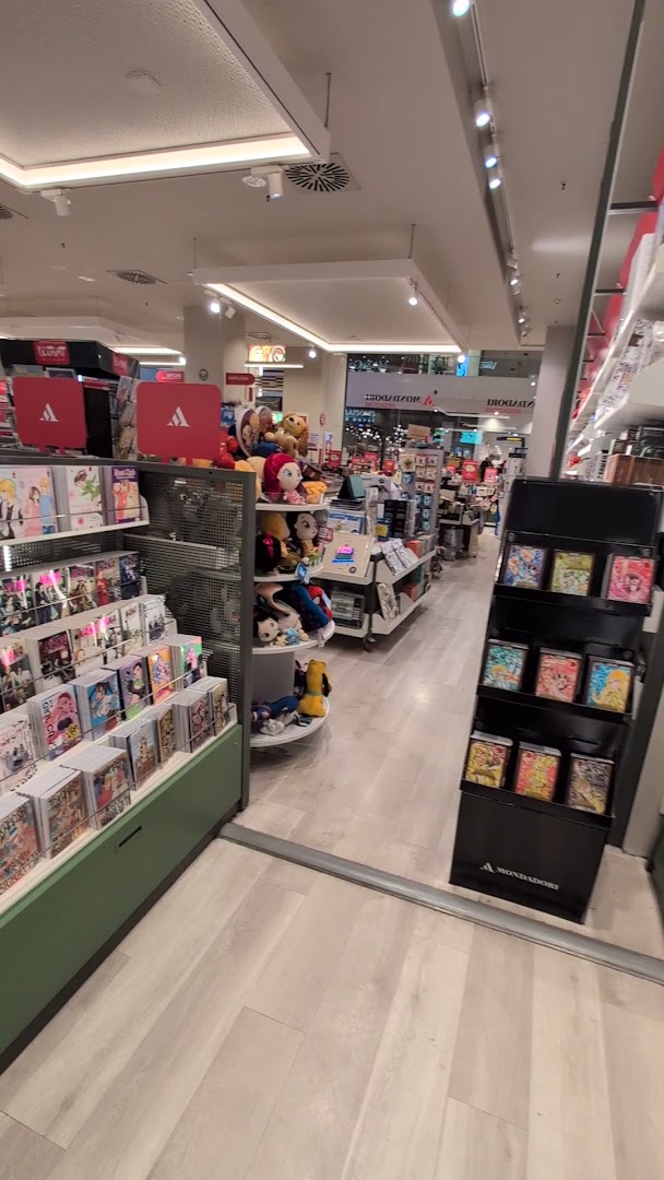 Mondadori Megastore