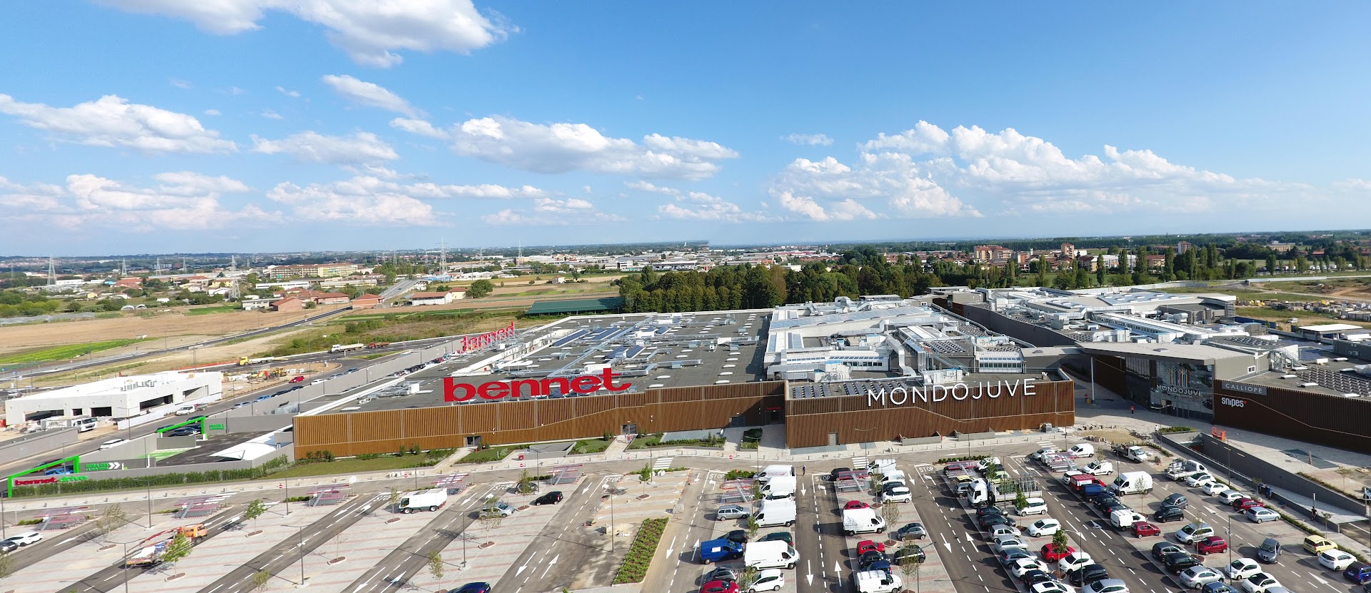 Mondojuve Shopping Village