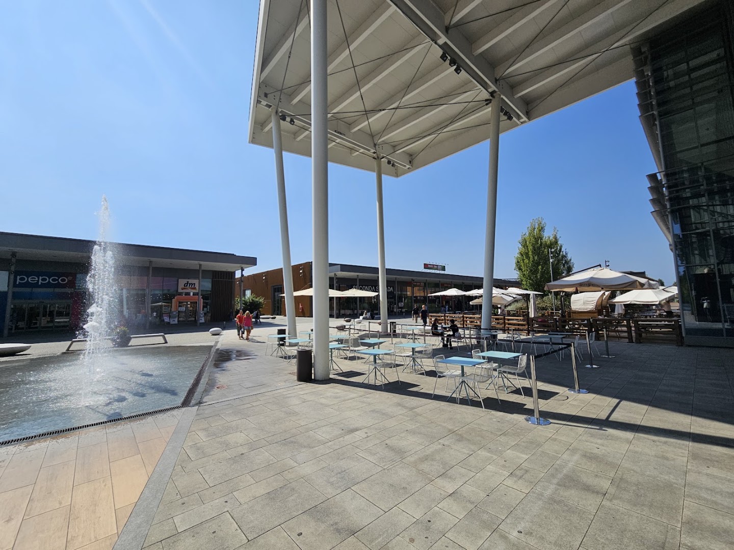 Mondojuve Shopping Village