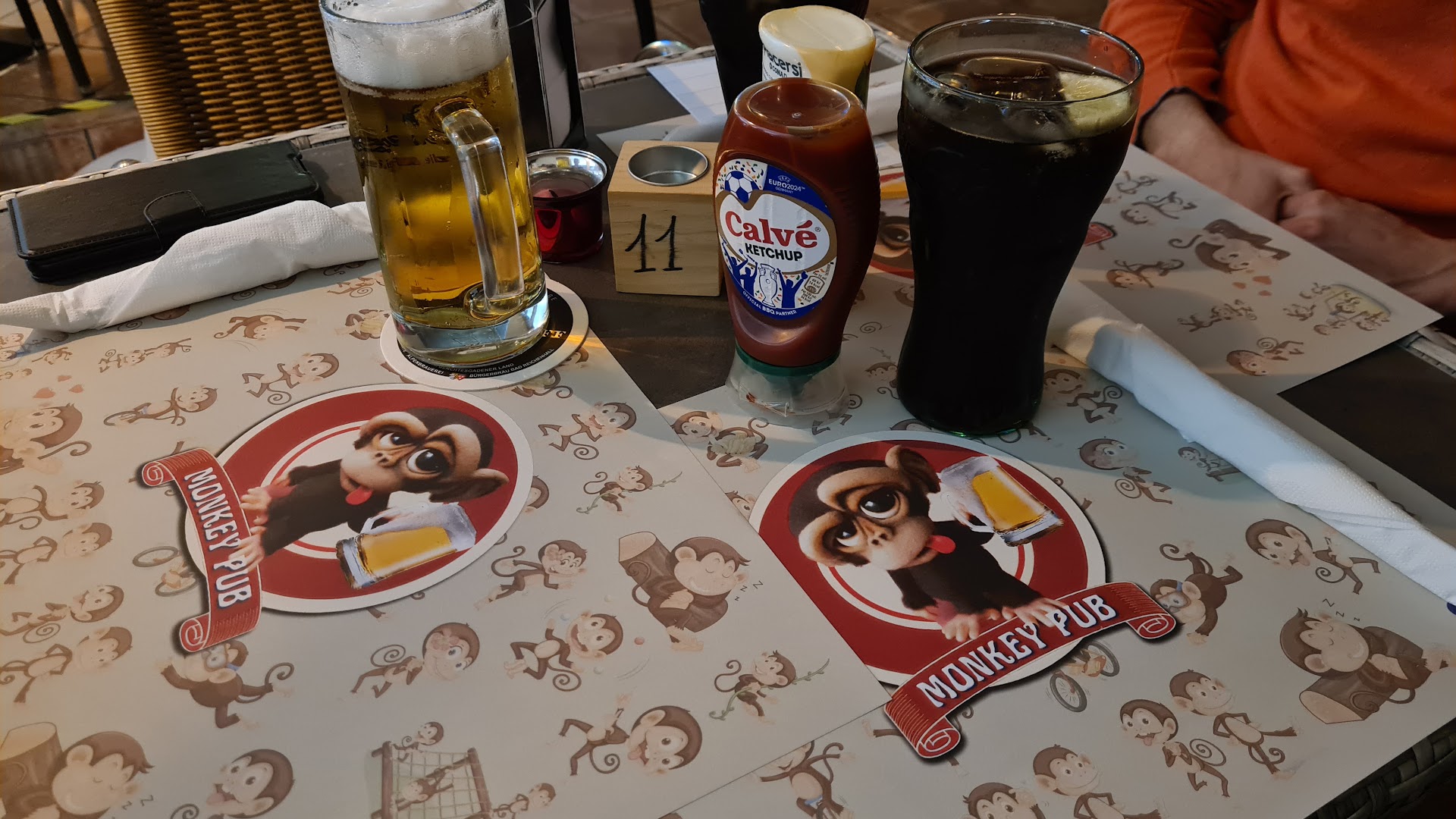Monkey Pub