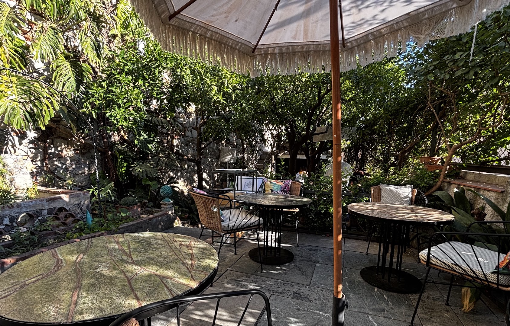 Monstera Bar @ Médousa Suites