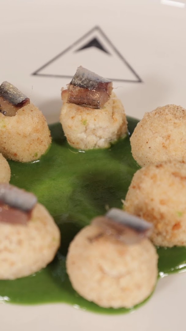 Mont Blank - Lounge e Wine Bar - Bistrot - Pasticceria a Eboli (Salerno)