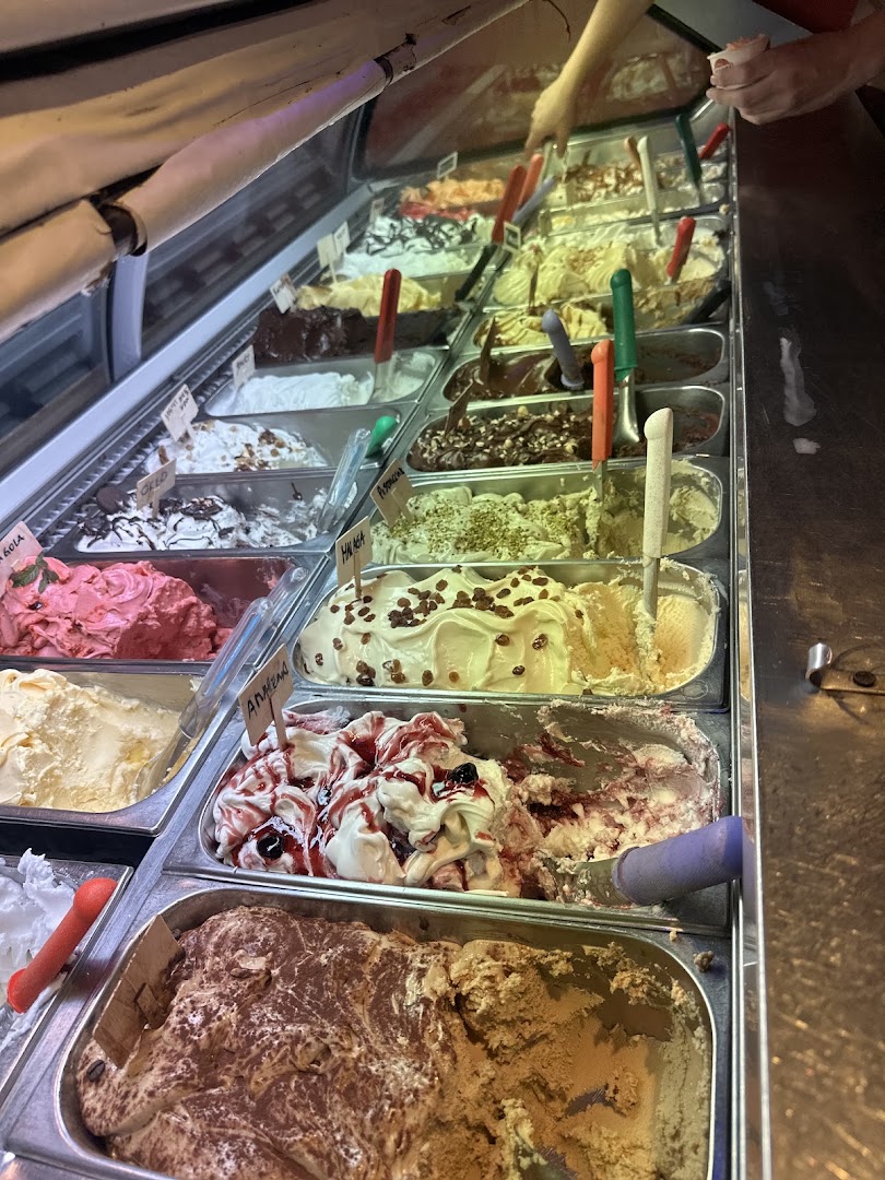 Monti - Bar Gelateria Risto Wine