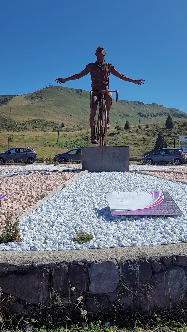 Monumento a Marco Pantani