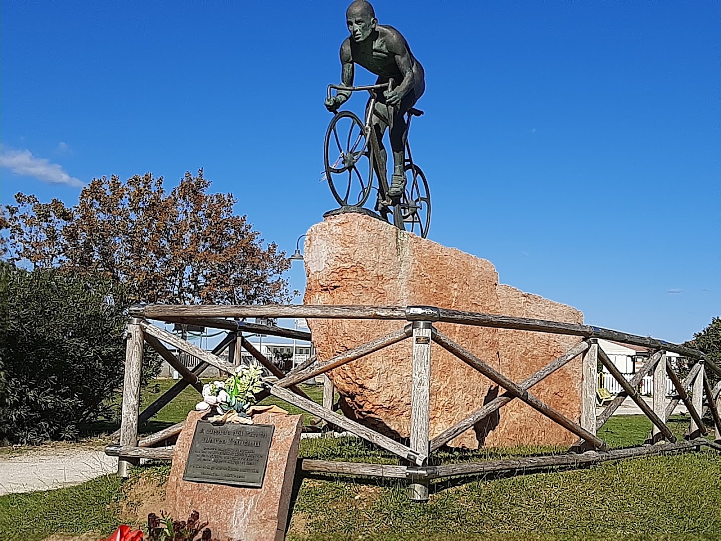 Monumento a Marco Pantani