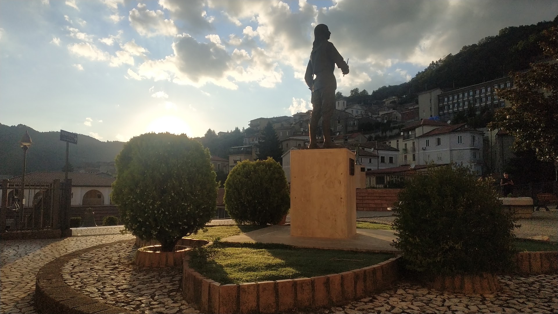 Monumento a Mattia Preti