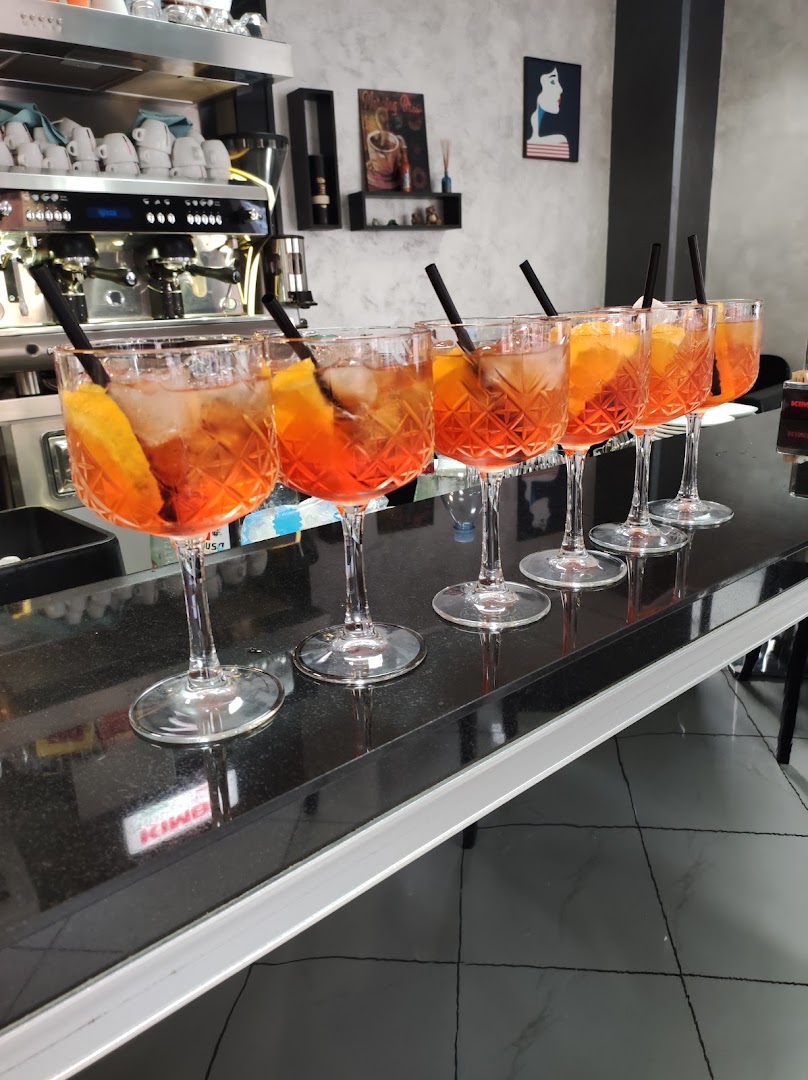 MOOD coffee - drink & food